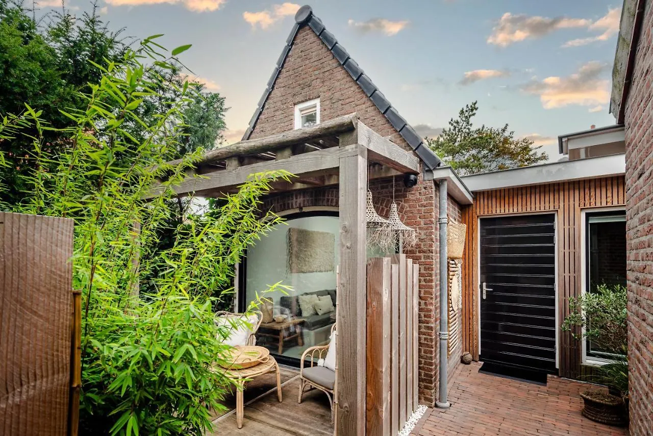 Suite-Suite incl doorlaatbewijs en private parking tijdens F1 Zandvoort